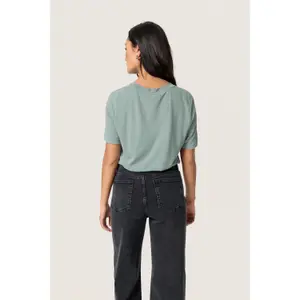 T-shirt de mulher Soaked in Luxury Columbine Loose fit image-5
