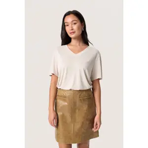 T-shirt com decote em V para mulher Soaked in Luxury Columbine Loose fit image-2
