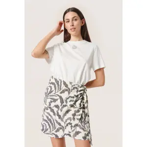 T-shirt de mulher Soaked in Luxury Isa image-1