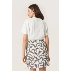 T-shirt de mulher Soaked in Luxury Isa image-4