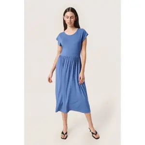 Vestuário feminino Soaked in Luxury Hanadi image-1