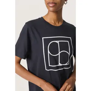 T-shirt de mulher Soaked in Luxury Varga image-5