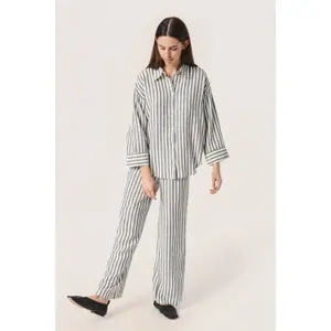 Camisa de manga comprida feminina Soaked in Luxury Giselle Hela image-3