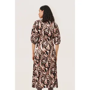 Vestuário feminino Soaked in Luxury Leighton Evita image-4