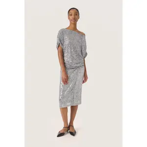 Women's blouse Soaked in Luxury Suse image-1