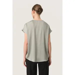 Camiseta de mujer Soaked in Luxury Ioana Marija image-5