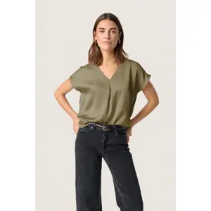 Camiseta de mujer Soaked in Luxury Ioana Marija image-2