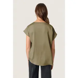 Camiseta de mujer Soaked in Luxury Ioana Marija image-4