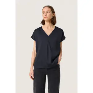 Camiseta de mujer Soaked in Luxury Ioana image-2