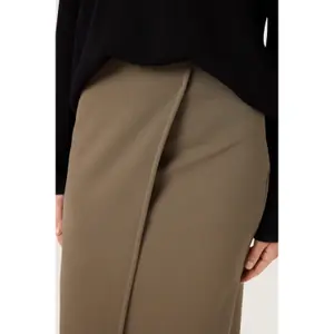 Women's skirt Soaked in Luxury Bea image-5