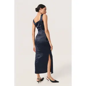 Women's dress Soaked in Luxury Anna image-3