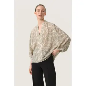 Women's blouse Soaked in Luxury Osaka Amily image-3