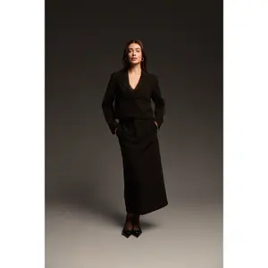 Blazer crop de mujer Soaked in Luxury Corinne image-5