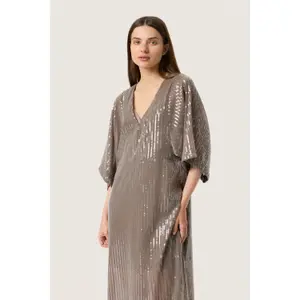 Women's dress Soaked in Luxury Nanina image-4