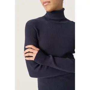 Saltador de gola rulê feminino Soaked in Luxury Sina image-5