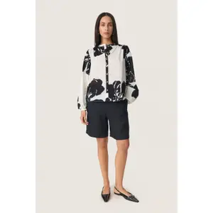 Woman's shirt Soaked in Luxury Joanne image-1