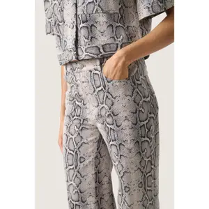 Pantalon femme Soaked in Luxury Sandja Vanesa image-5