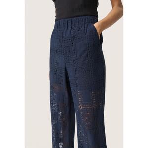 Damesbroek Soaked in Luxury Coopelia Atlanta image-2