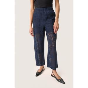 Damesbroek Soaked in Luxury Coopelia Atlanta image-4