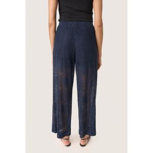 Damesbroek Soaked in Luxury Coopelia Atlanta image-5