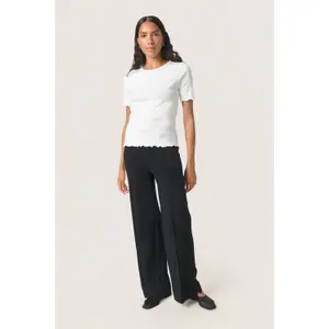 T-shirt campanha do Dia dos Namorados mulher Soaked in Luxury Venola image-1