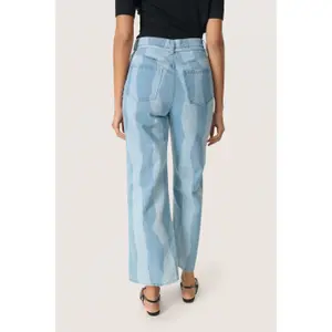 Jeans Soaked in Luxury Maisa image-4