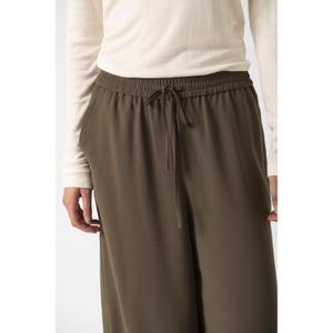 product/s/o/soaked-in-luxury_30408448-190822_3.jpg