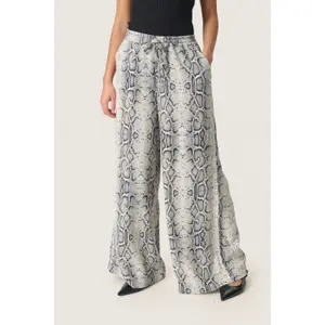 Women's printed Trousers Soaked in Luxury Shirley image-3