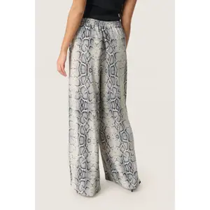 Women's printed Trousers Soaked in Luxury Shirley image-5