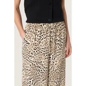 Women's printed Trousers Soaked in Luxury Shirley image-6