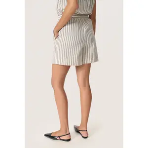 Women's shorts Soaked in Luxury Anviette image-5
