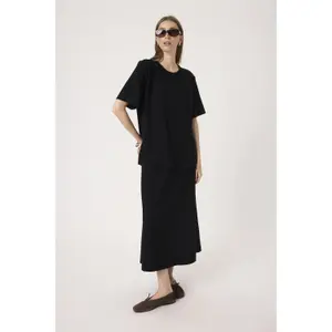 T-Shirt Soaked in Luxury Marigold image-1