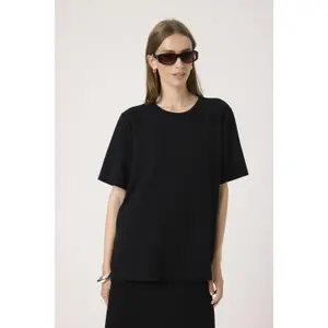 T-Shirt Soaked in Luxury Marigold image-2