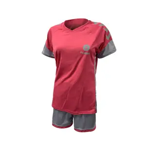 Conjunto Mujer Hummel Sofia image-0