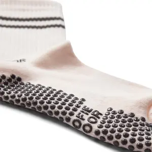 Frauen Socken mit Grip Sofie Schnoor Soffispo image-1
