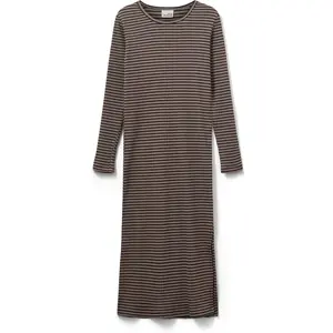 Girl's tight dress Sofie Schnoor Facitasy image-0