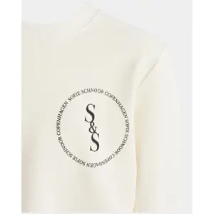 Sweatshirt girl Sofie Schnoor Sgelinesy image-2