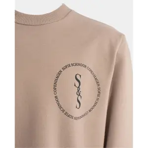 Sweatshirt girl Sofie Schnoor Sgelinesy image-2