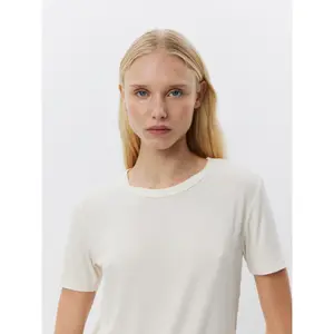 T-shirt de mulher Sofie Schnoor Nataliasw image-3