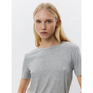 T-shirt de mulher Sofie Schnoor Nataliasw image-3