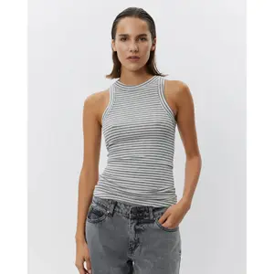 Tampo do tanque feminino Sofie Schnoor Julliesw image-1