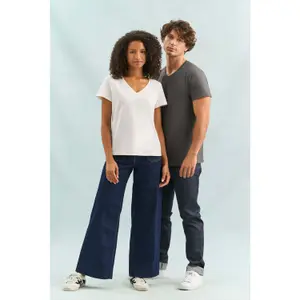 Women's V-neck T-shirt Sol's Regent image-3