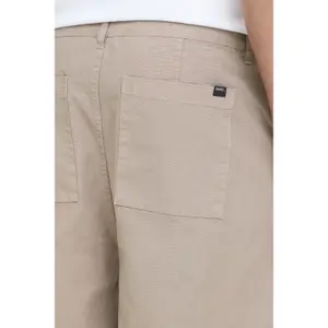 Short Solid Ethan Ugden image-6