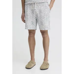 Short Solid Alann Uxton image-1