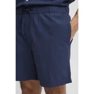 Shorts Solid Frevne image-6