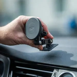 Soporte adhesivo para smartphone con cargador profesional SP Connect SPC+ image-3