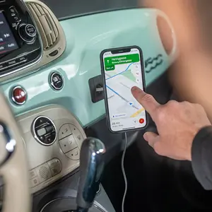 Soporte adhesivo para smartphone con cargador profesional SP Connect SPC+ image-4