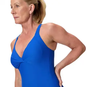 Fato de banho feminino de 1 peça Speedo Solid Cross Knot image-4
