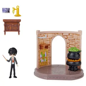 Figurine Spin Master Wizarding World Harry Potter Harry Potions Classroom Magical Minis image-1