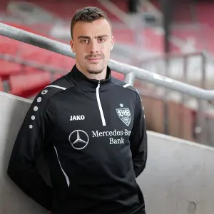 Sweatshirt VfB Stuttgart 2021/22 image-3
